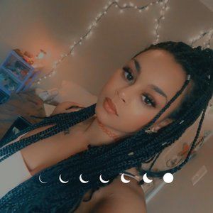 Meet your Posher, Michaela